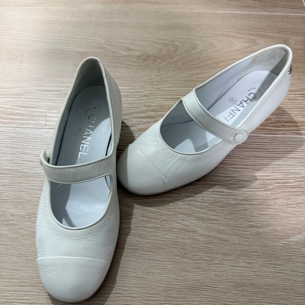 authentic Chanel Mary Jane Pumps CHANEL